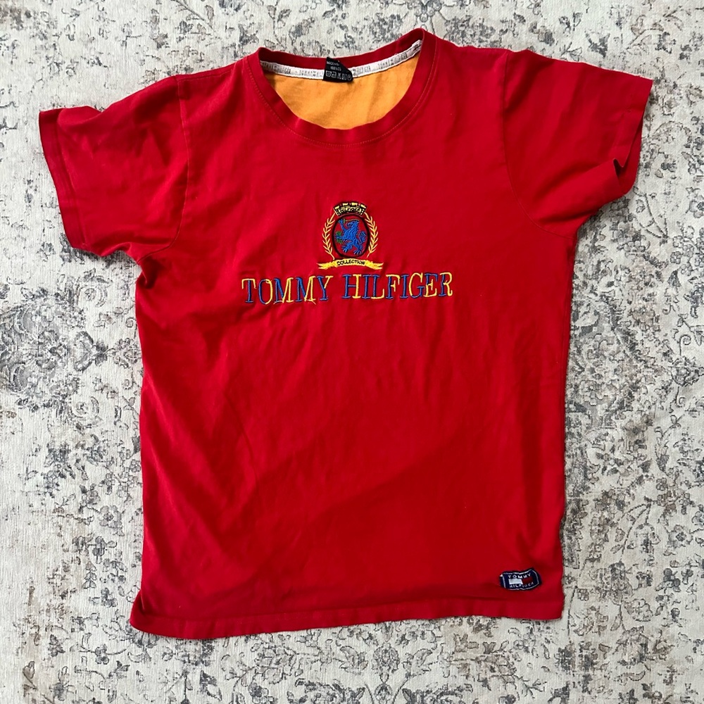 Woman’s Vintage 90s Tommy Hilfiger Red Embroidered Crest Logo T-Shirt